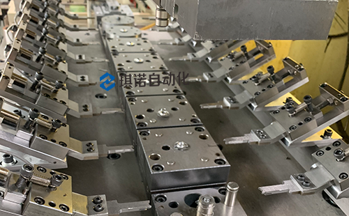 沖壓機(jī)械手 沖壓機(jī)械手